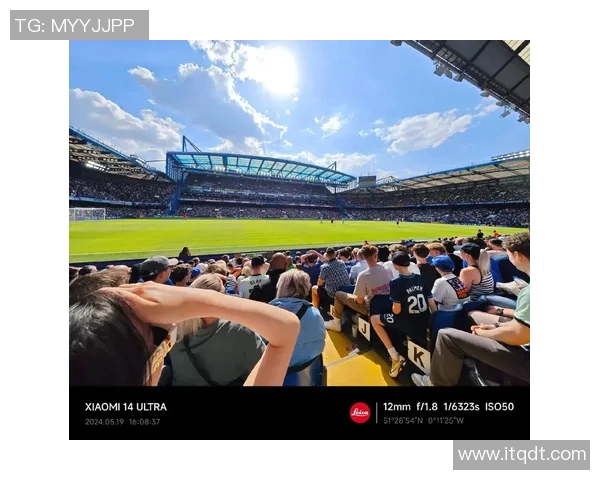 足球明星挑战自我演绎中文歌曲展现多才多艺的魅力与热爱 足球明星挑战自我演绎中文歌曲展现多才多艺的魅力与热爱